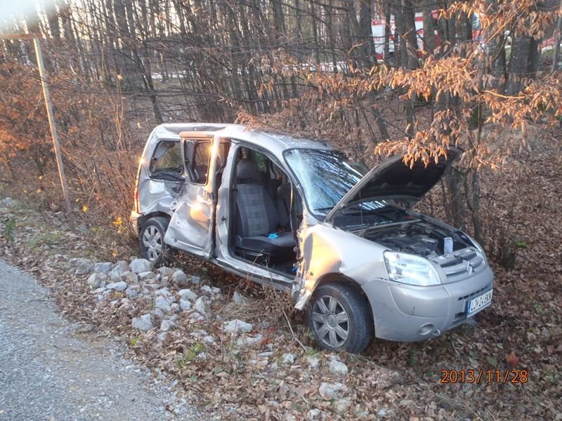 Nesreča vlak – avto, Ribnica 28.11.2013 | Ribnica24