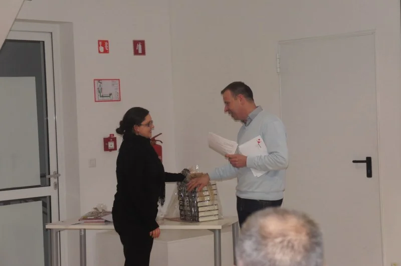 Tjaša Lubej - nagrajenka pri prevzemu 1. nagrade