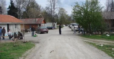Romsko naselje Goriča vas pri Ribnici. Foto: Bojan Rajšek/Delo