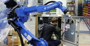 Proizvodnja v Yaskawa Slovenija. Ribnica 8. december 2014.