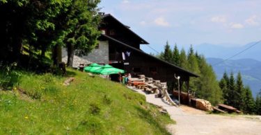 Mozirska koča na Golteh (vir: kraj.eu)