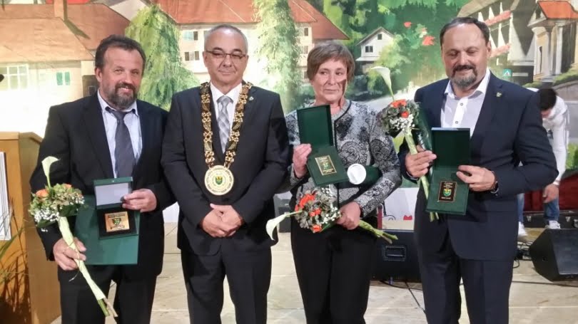 Z leve Janez Mihelič, župan Ivan Benčina, Marija Turk in Maks Lavrič