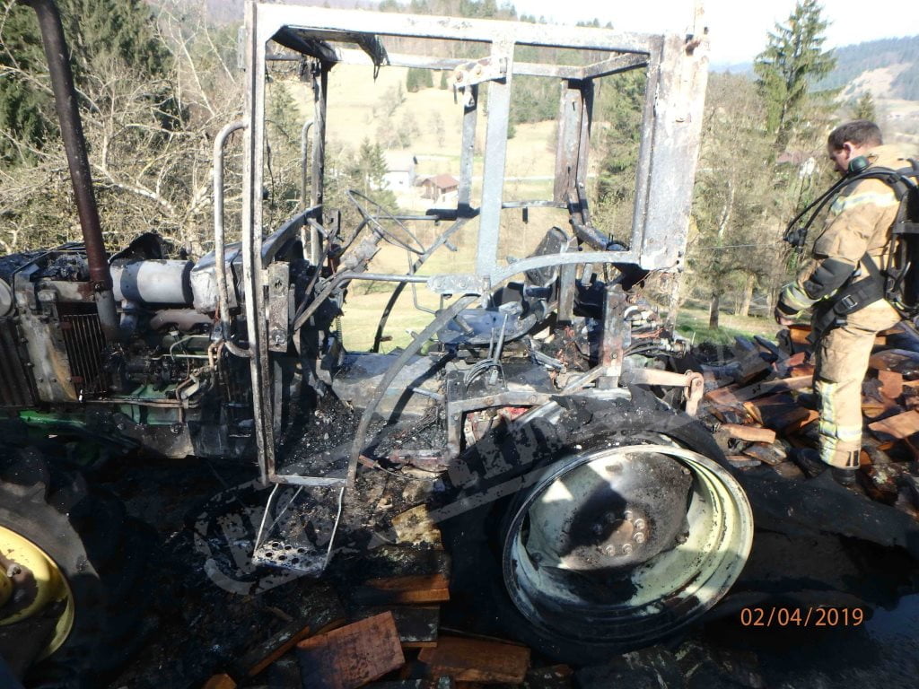 Požar traktorja v Kotu pri Ribnici, 4.2.2019