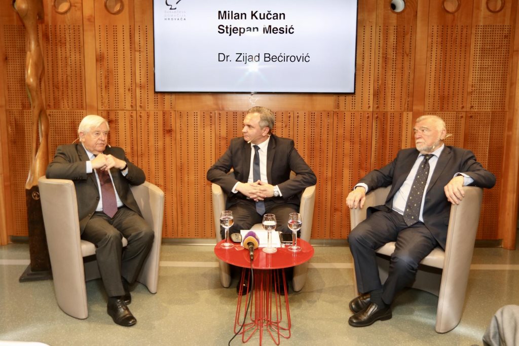 Milan Kučan in Stjepan Mesić v Hrovači (foto Voranc Vogel)