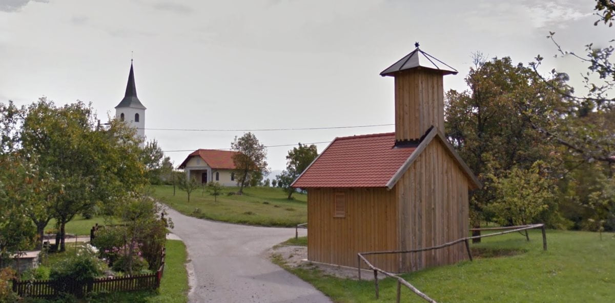 Leseni gasilski dom v Zapotoku