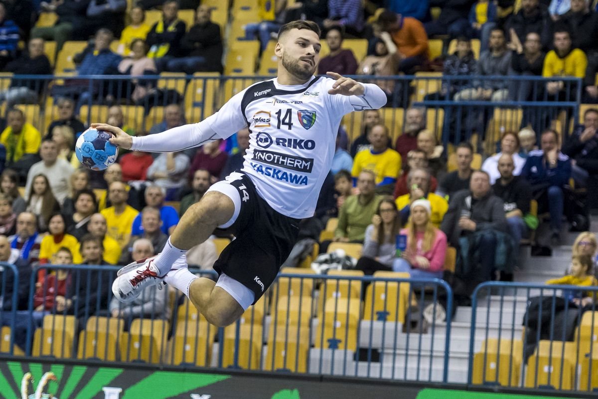 Uroš Knavs je dosegel zadetek za 28:26. Foto: www.alesfevzer.com