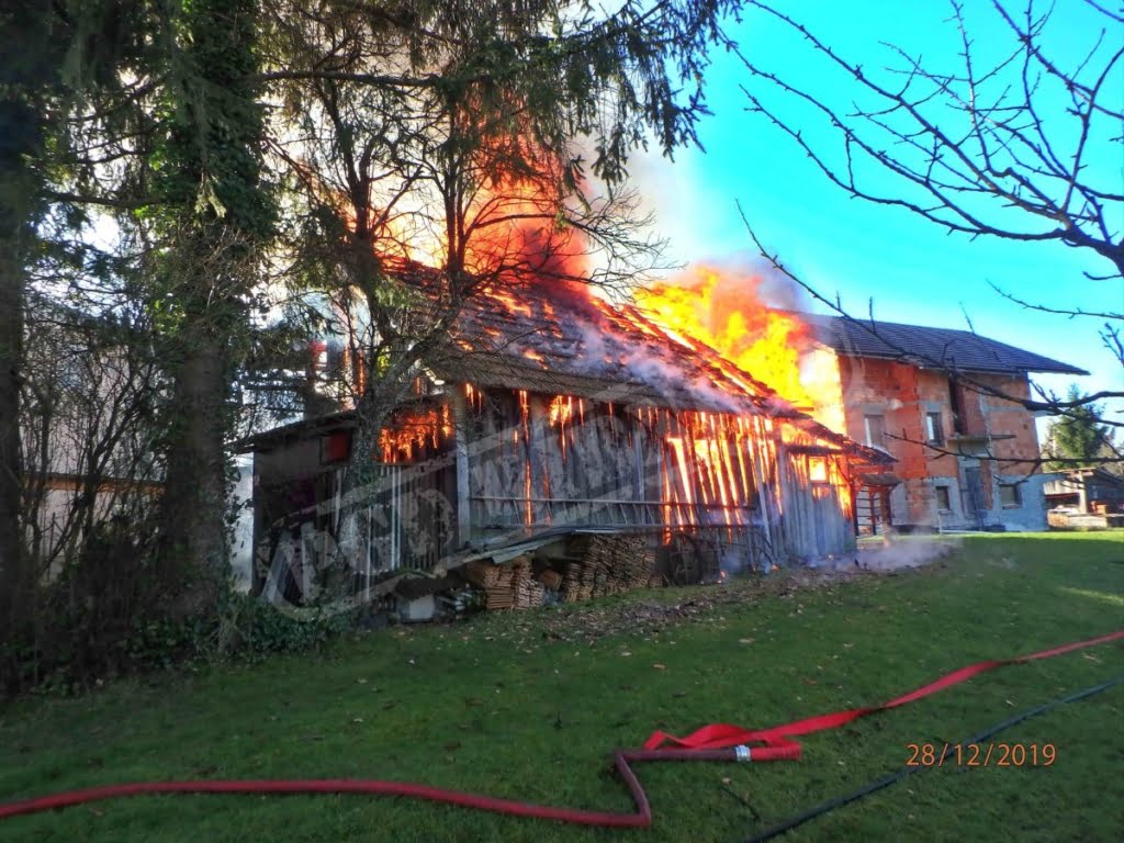 Požar drvarnice na Opekarski cesti v Ribnici, 28.12.2019