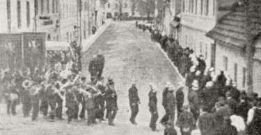 Velikonočna procesija 19. aprila 1924 po Ribniškem trgu